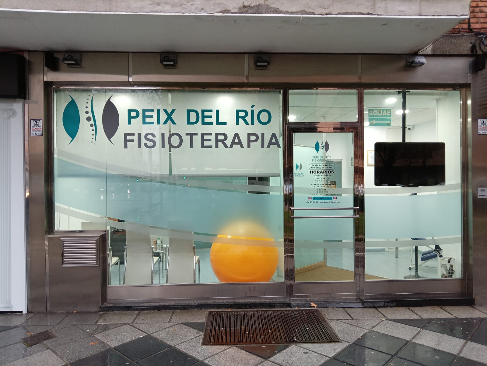 Fachada de Peix del Río Fisioterapia en Salamanca, Avenida de Federico Anaya 62